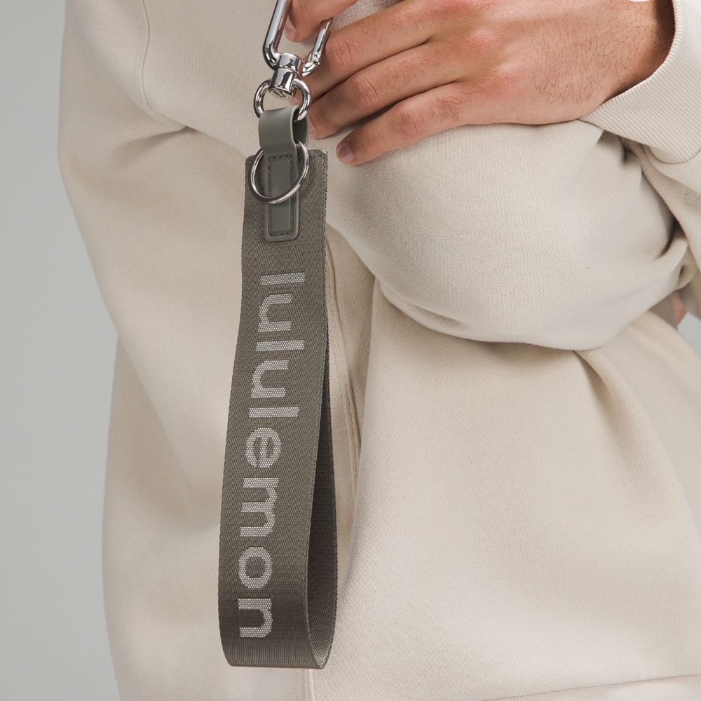 NWT Lululemon Never Lost Keychain- Grey Sage/White Opal - Picture 2 of 2